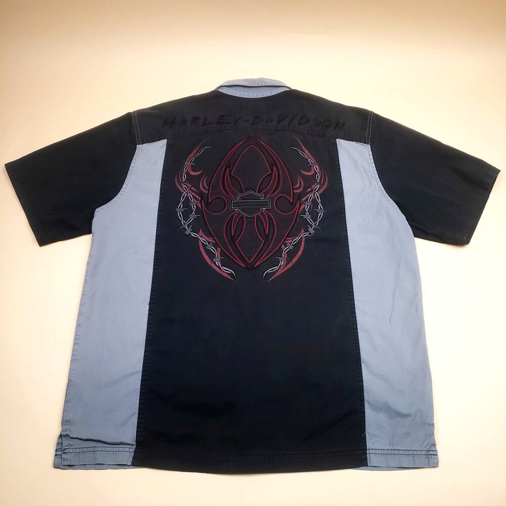 Vintage y2k Harley Davidson Embroidered Button Up Shirt Barbed Wire Back Logo